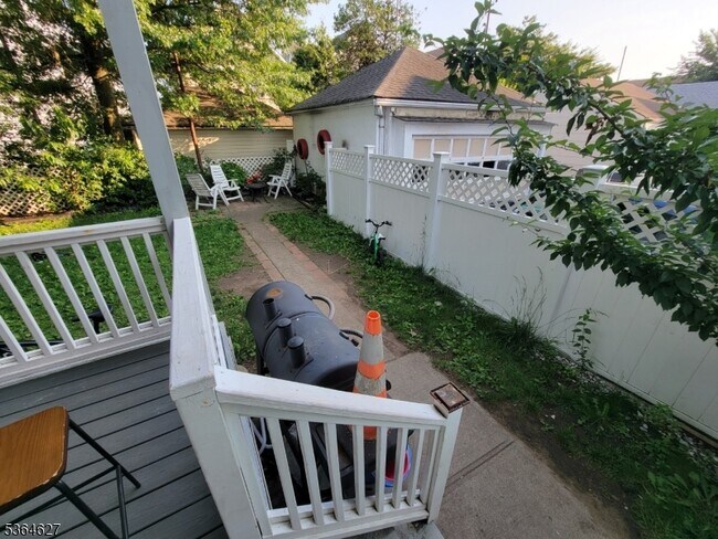 Foto del edificio - 67 Trimble Ave