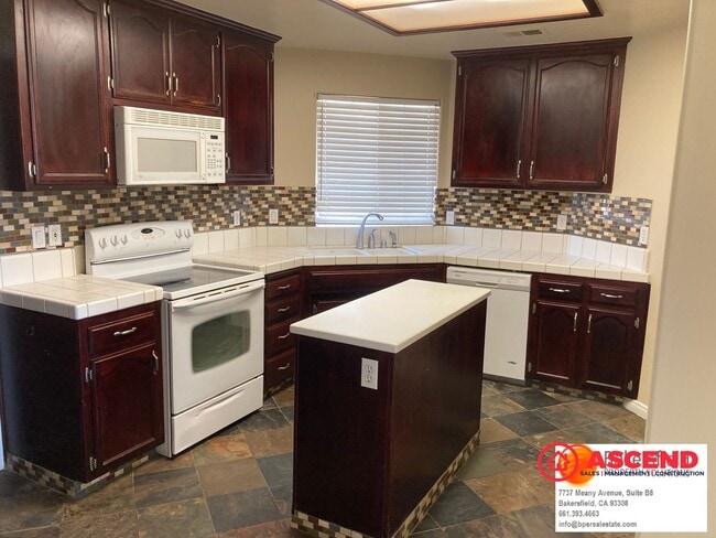 Foto del edificio - Charming 3-Bedroom Home!