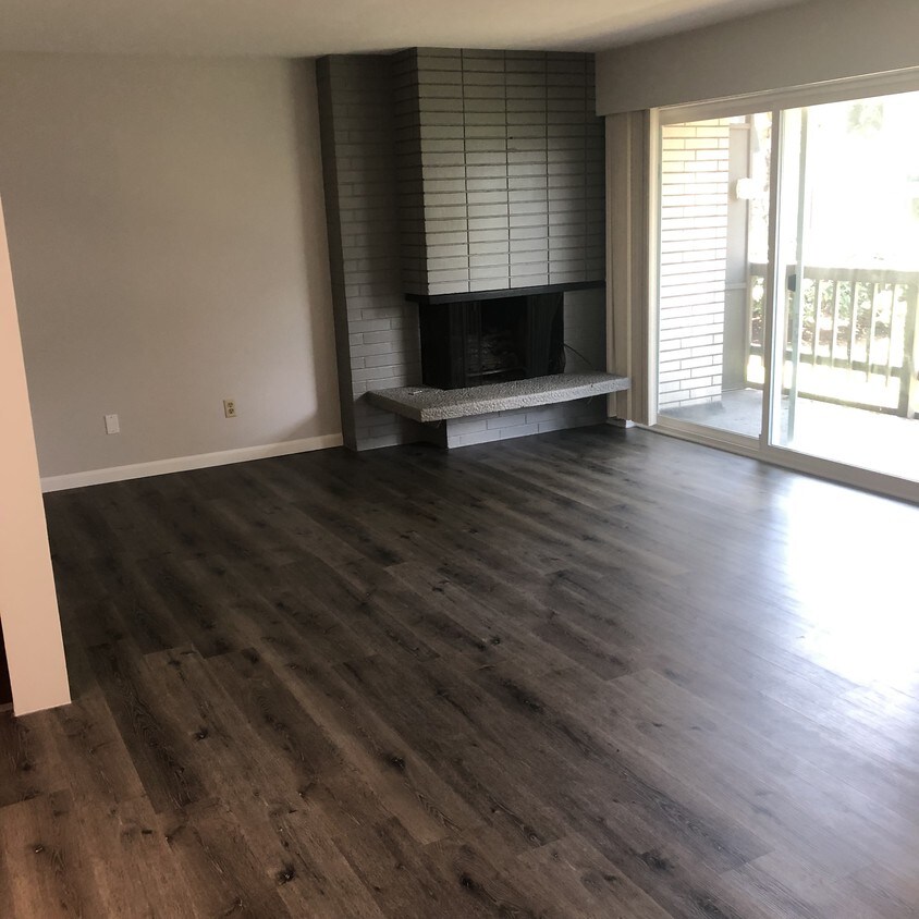 2500 81st Ave SE, Mercer Island, WA 98040 Condo for Rent in Mercer