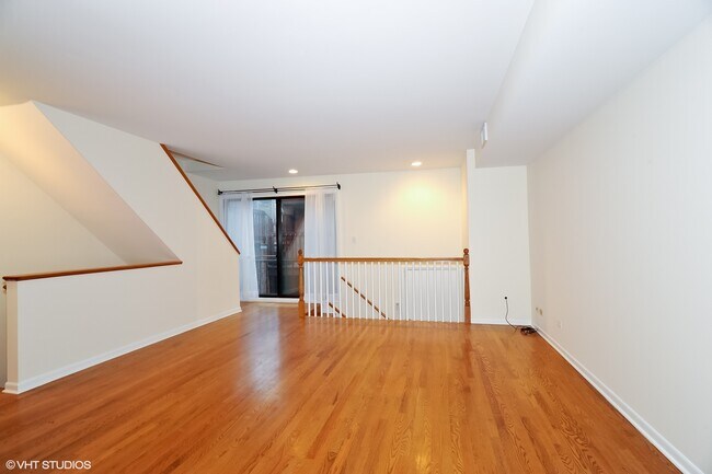 Foto del edificio - 726 W Junior Terrace