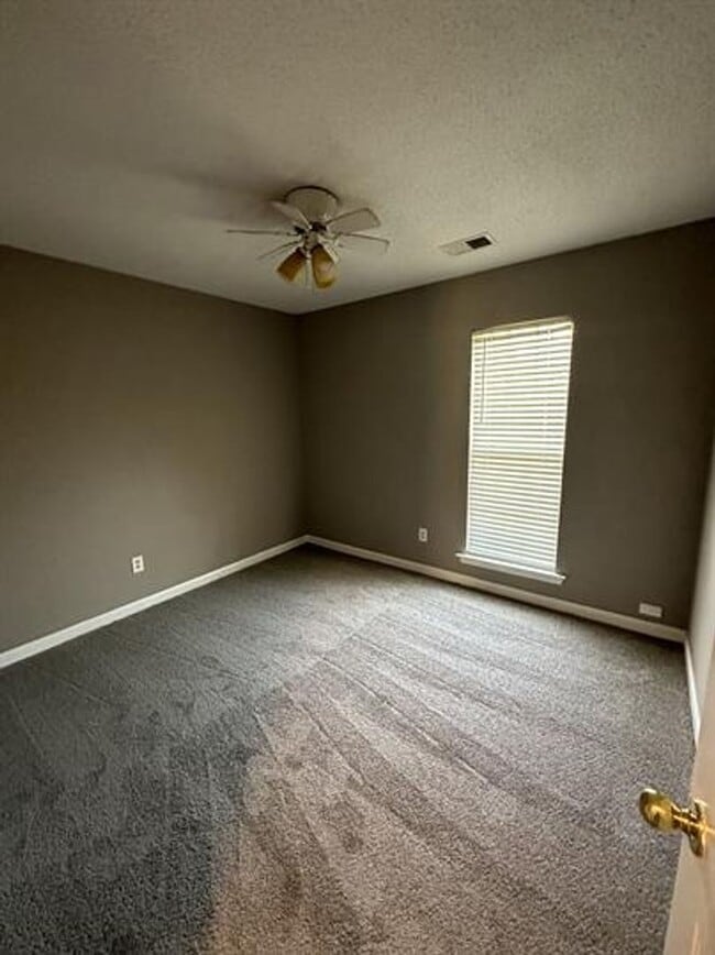 Building Photo - Charming 3-Bedroom Home in Cordova – Styli...