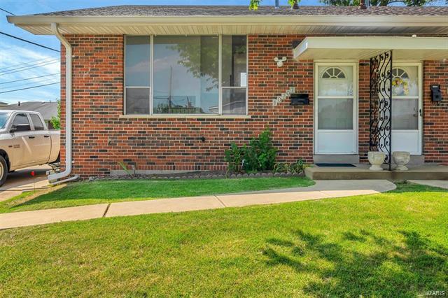 Building Photo - 10207 Reavis Gardens Dr