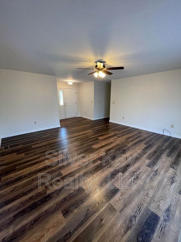 Foto del edificio - 121 County Rd 537