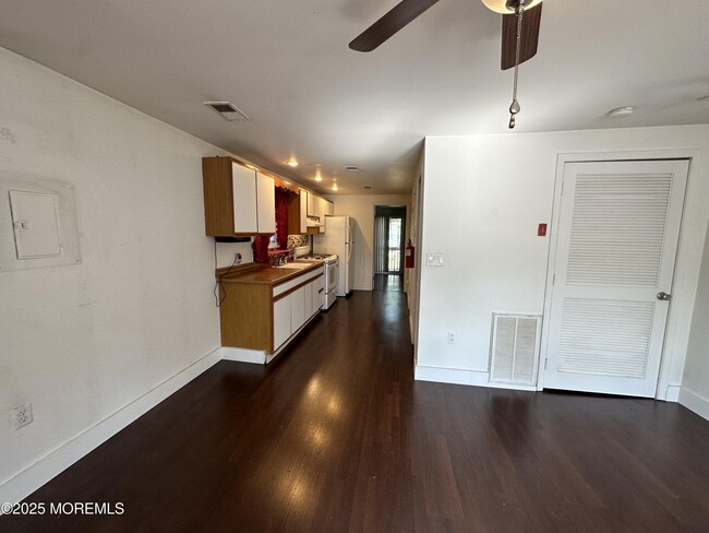 Foto del edificio - 143 8th St