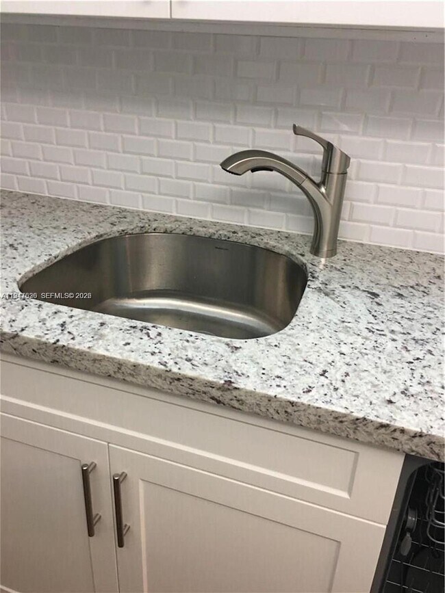 Foto del edificio - 1400 SW 124th Terrace