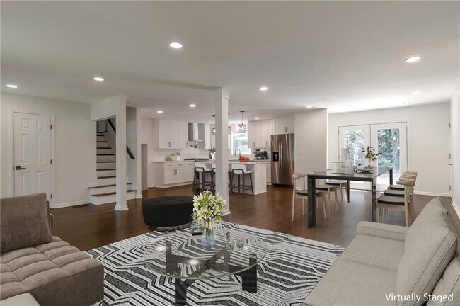 Foto del edificio - 3480 Tanbark Ct NE