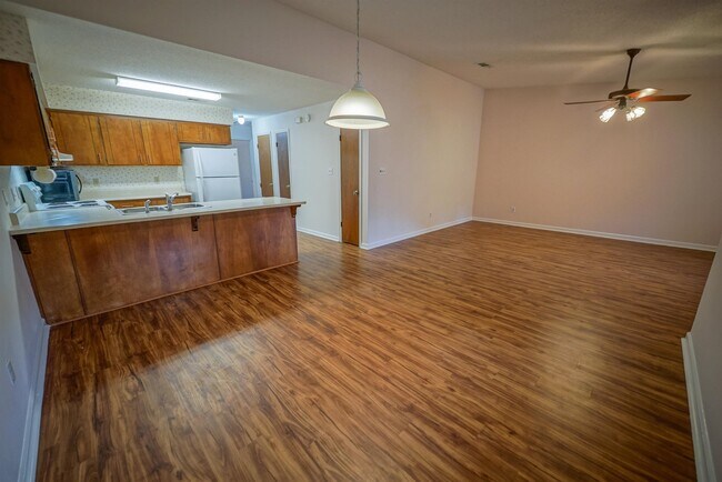 Foto del edificio - 910 Alliegood Ct