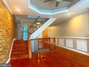 Building Photo - 604 Appleton St