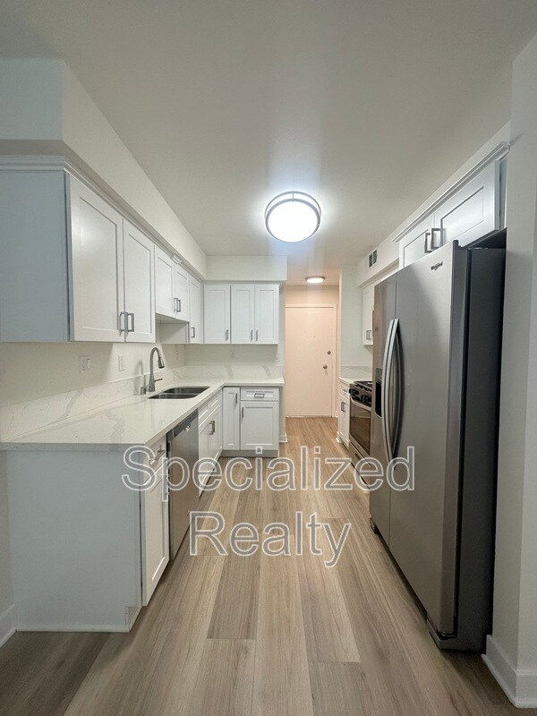 Foto del edificio - 12325 Moorpark St