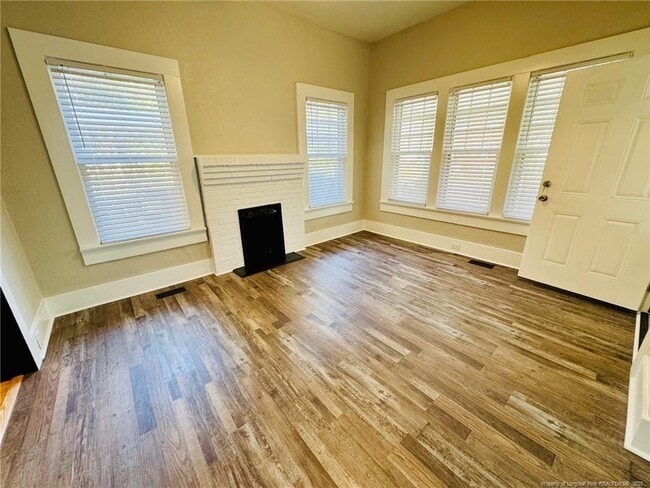 Building Photo - 1803 N Floyd Ave