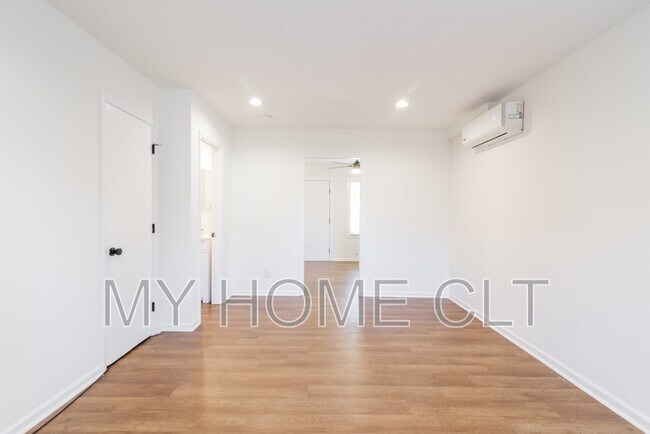 Foto del edificio - 929 Cantwell St