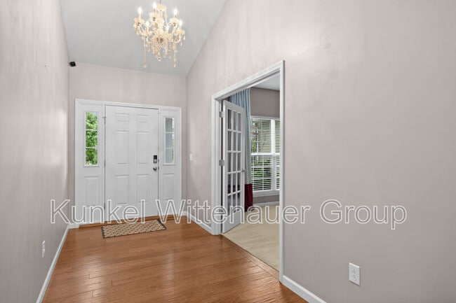 Foto del edificio - 105 Forest Oaks Dr