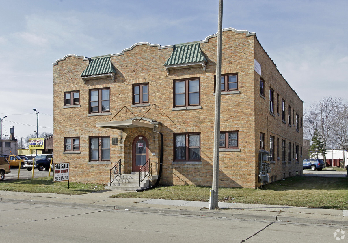 5823 W Appleton Ave, Milwaukee, WI 53210 - Apartments in Milwaukee, WI ...