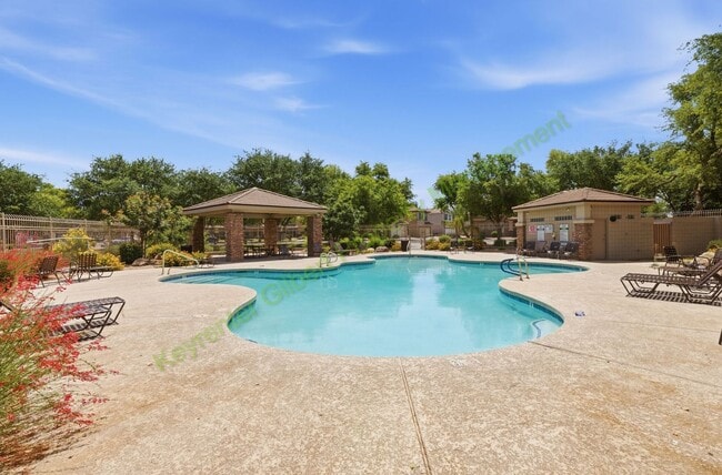 Building Photo - Beautiful Gilbert Home on a Corner Lot in Prime Location – Modern Comfort & Functional Living!