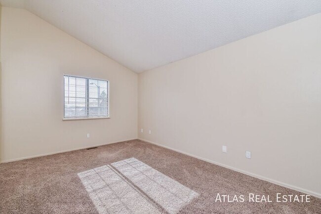Foto del edificio - 3444 Hunterwood Dr
