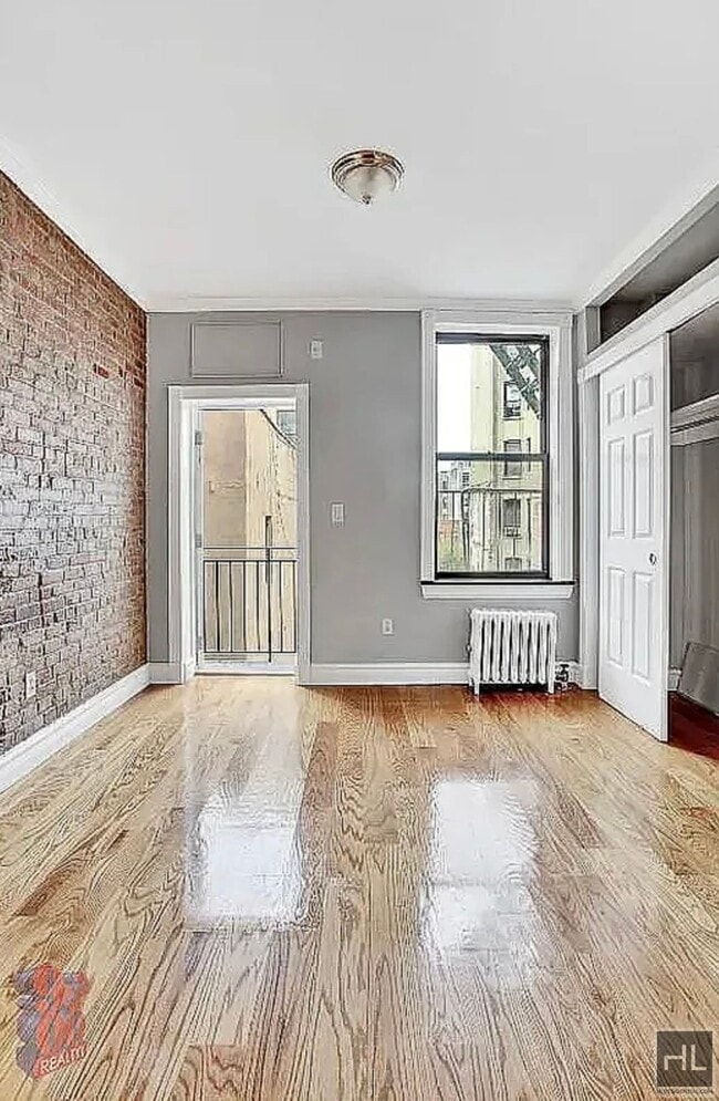 Building Photo - AMAZING 1 BR APARTMENT! WON’T LAST!! NO BR...