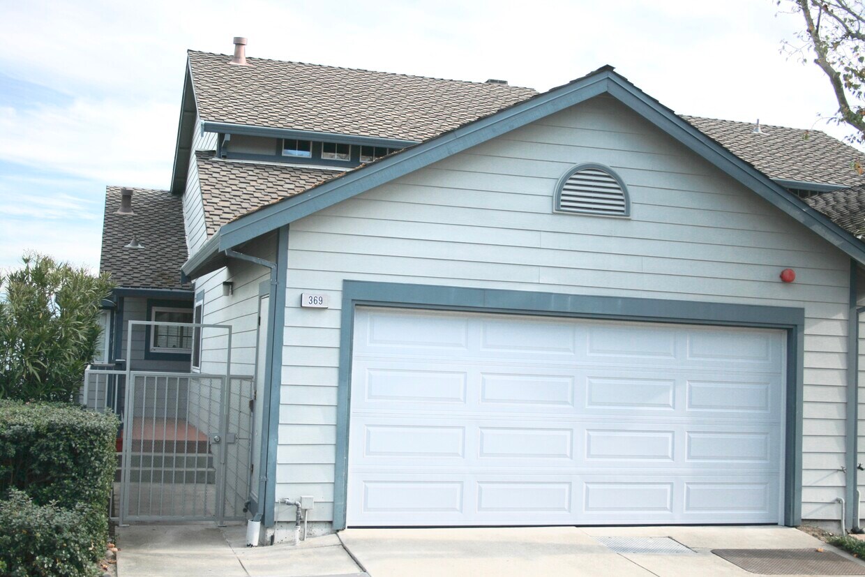 369 Michelle Ln, Daly City, CA 94015 Townhome Rentals in Daly City CA