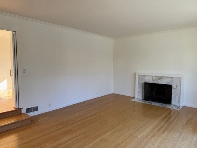 Building Photo - Beautiful home in Laurel Wood