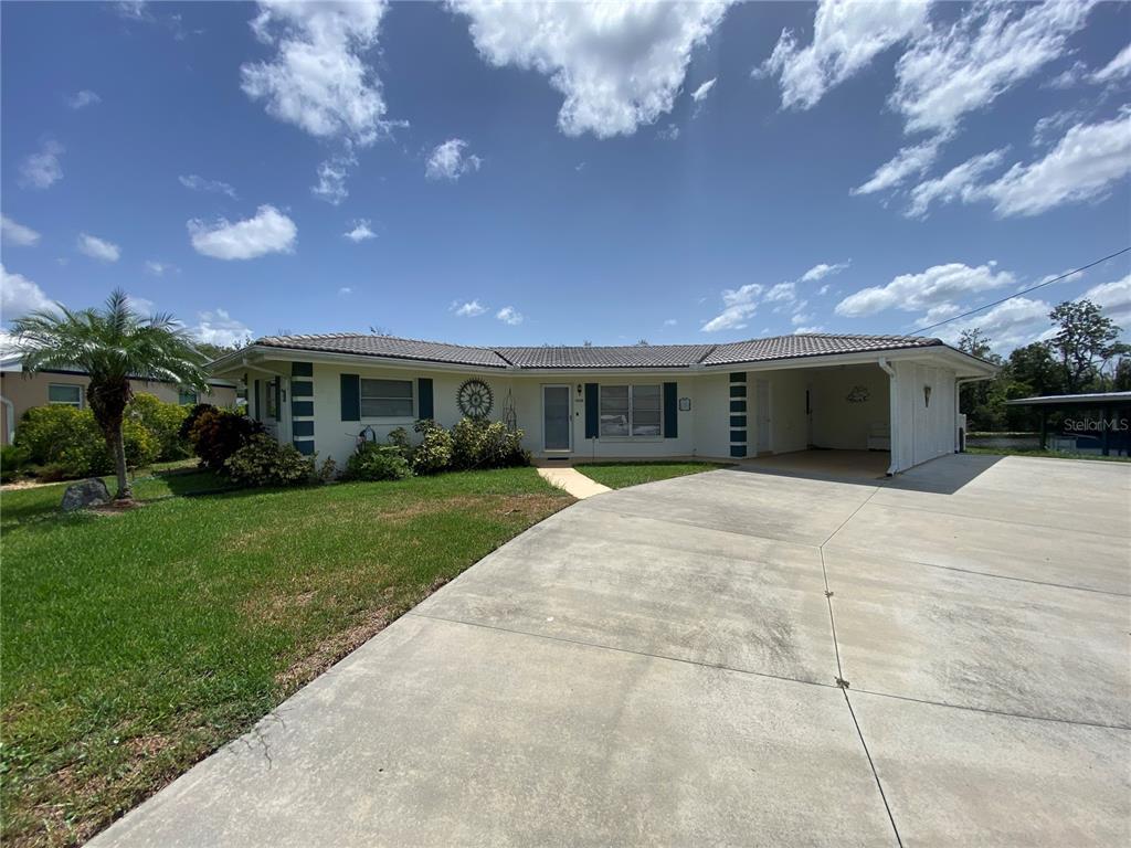 13220 Country Club Dr, Tavares, FL 32778 House Rental in Tavares, FL