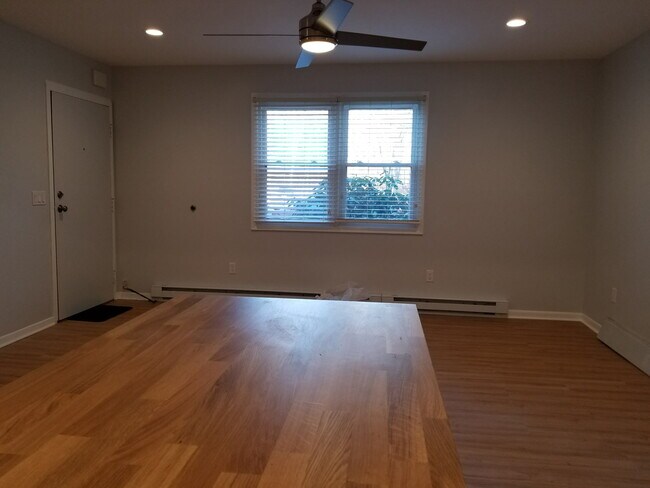 Foto del edificio - 61 Briarwood Ln