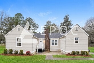 Building Photo - 2943 Broadbay Dr