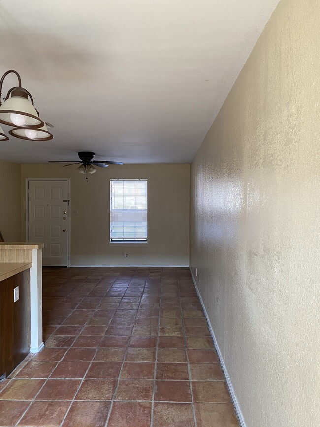 Building Photo - 2717 Quail Run St