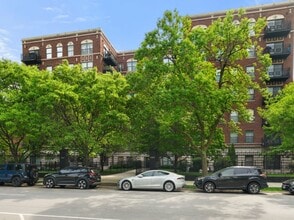 Building Photo - 4537 S Drexel Blvd