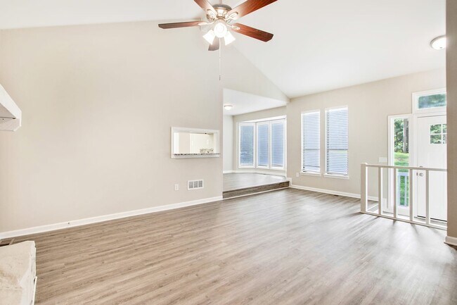 Foto del edificio - 165 Port Patrick Ln Se