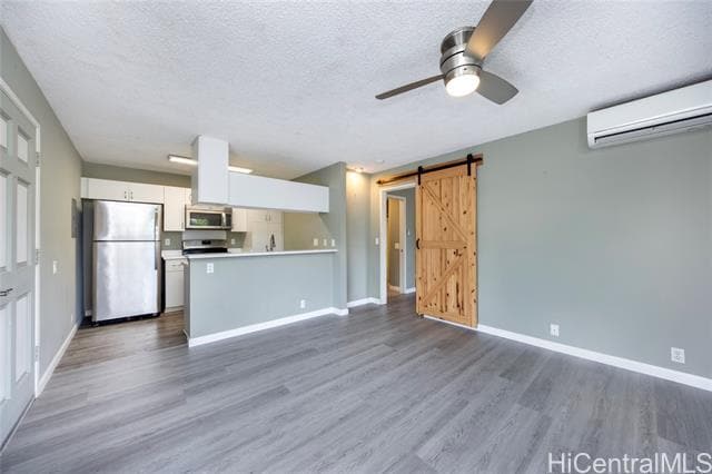 Building Photo - 91-218-218 Hanapouli Cir