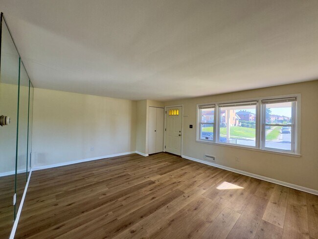 Foto del edificio - Charming 3 Bedroom Townhome in Halethorpe, MD!