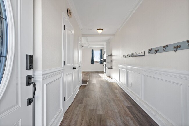 Foto del edificio - 1180 Henry Pl Blvd