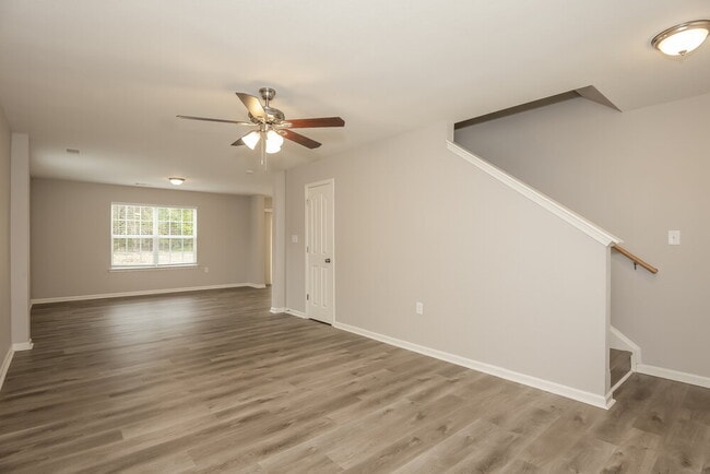 Foto del edificio - 4234 Grant Martin Dr