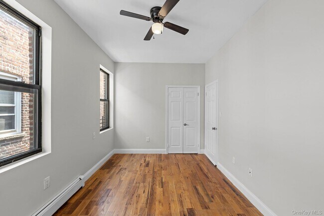 Foto del edificio - 746 E 219th St