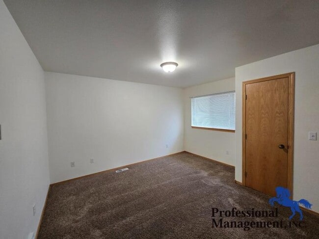 Building Photo - 2 bedroom in Billings MT 59105