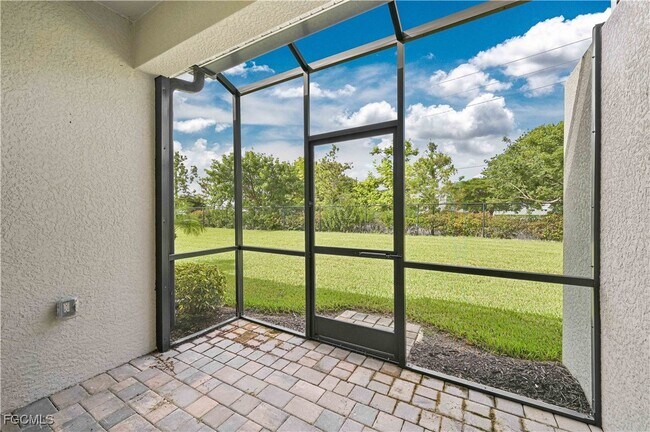 Foto del edificio - 4316 Lemongrass Dr