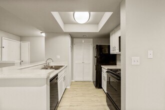 Building Photo - Waterside Apartments Tulsa