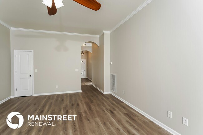 Foto del edificio - 8216 Franklin Ln