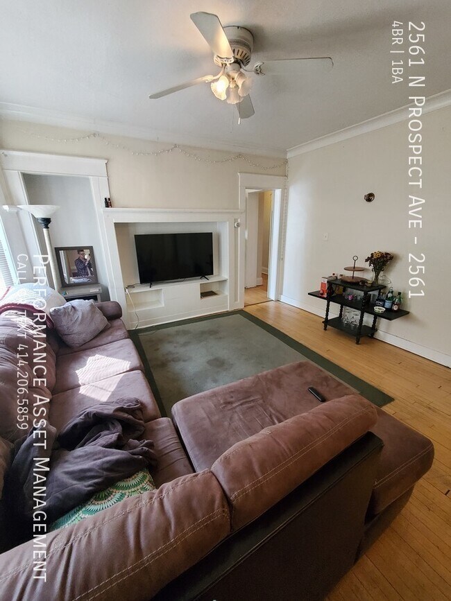 Building Photo - Spacious 3BED/1BATH Eastside Lower Unit