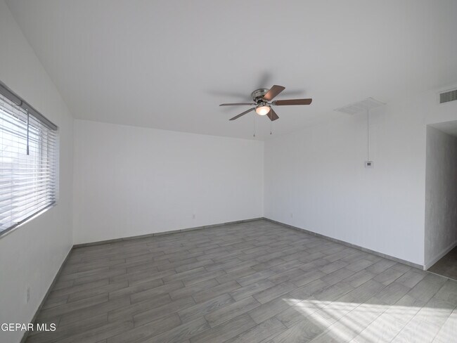 Foto del edificio - 339 Medina St