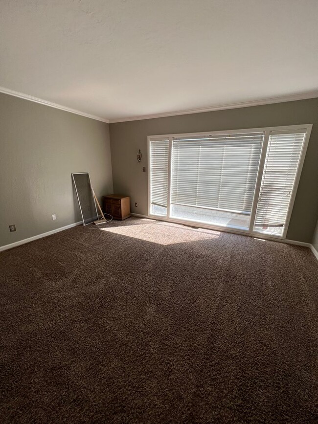Building Photo - 500 Garden Street - Spacious 3BD/2BA Home ...