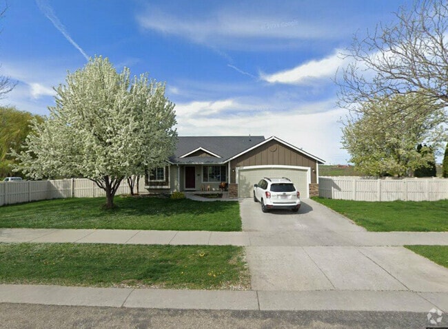Building Photo - 1907 N Thistle Dr