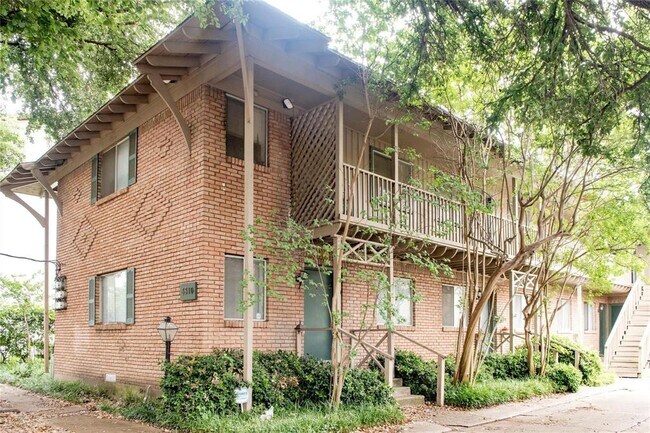 Foto del edificio - 3310 Douglas Ave