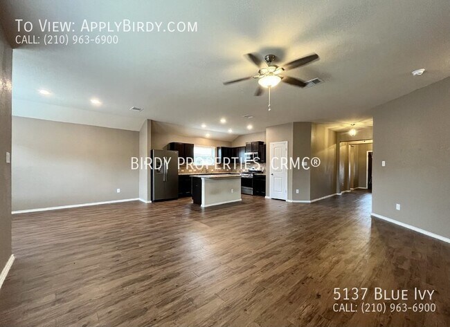 Building Photo - **3 Bed, 2 Bath Home with Back Patio**