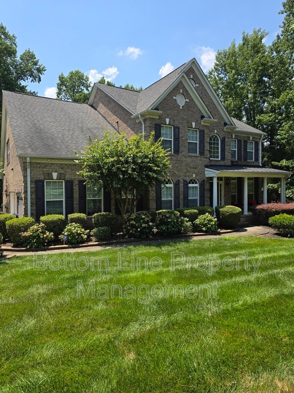 Building Photo - 8045 Talcott Dr