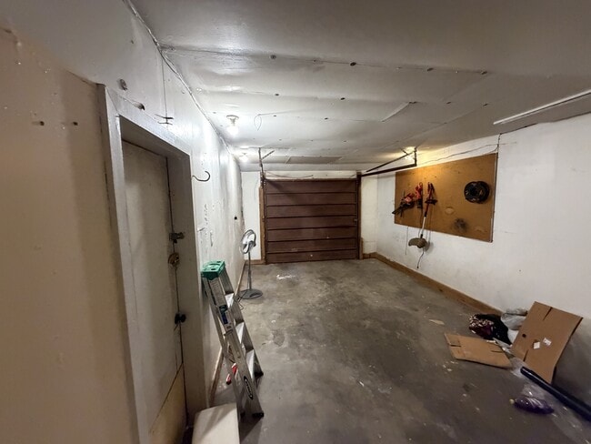Building Photo - 56 Ridgecrest Dr