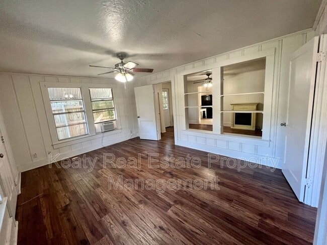 Building Photo - 503 Southdown Pl