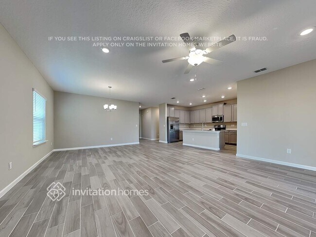 Foto del edificio - 10003 Lemon Grass Ln