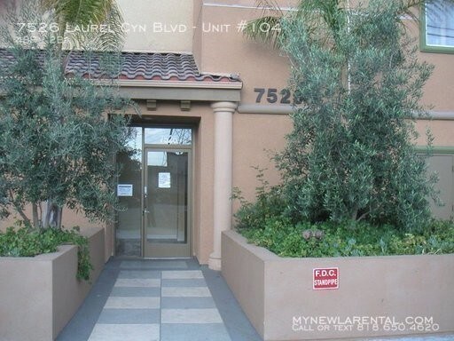 Building Photo - 7526 Laurel Canyon Blvd