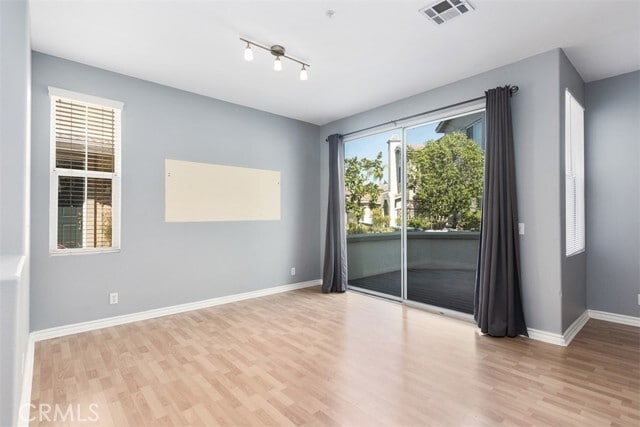 Foto del edificio - 437 N Castletown