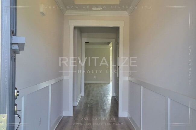 Building Photo - Modern 4BR/3BA Home Near Gulf Shores